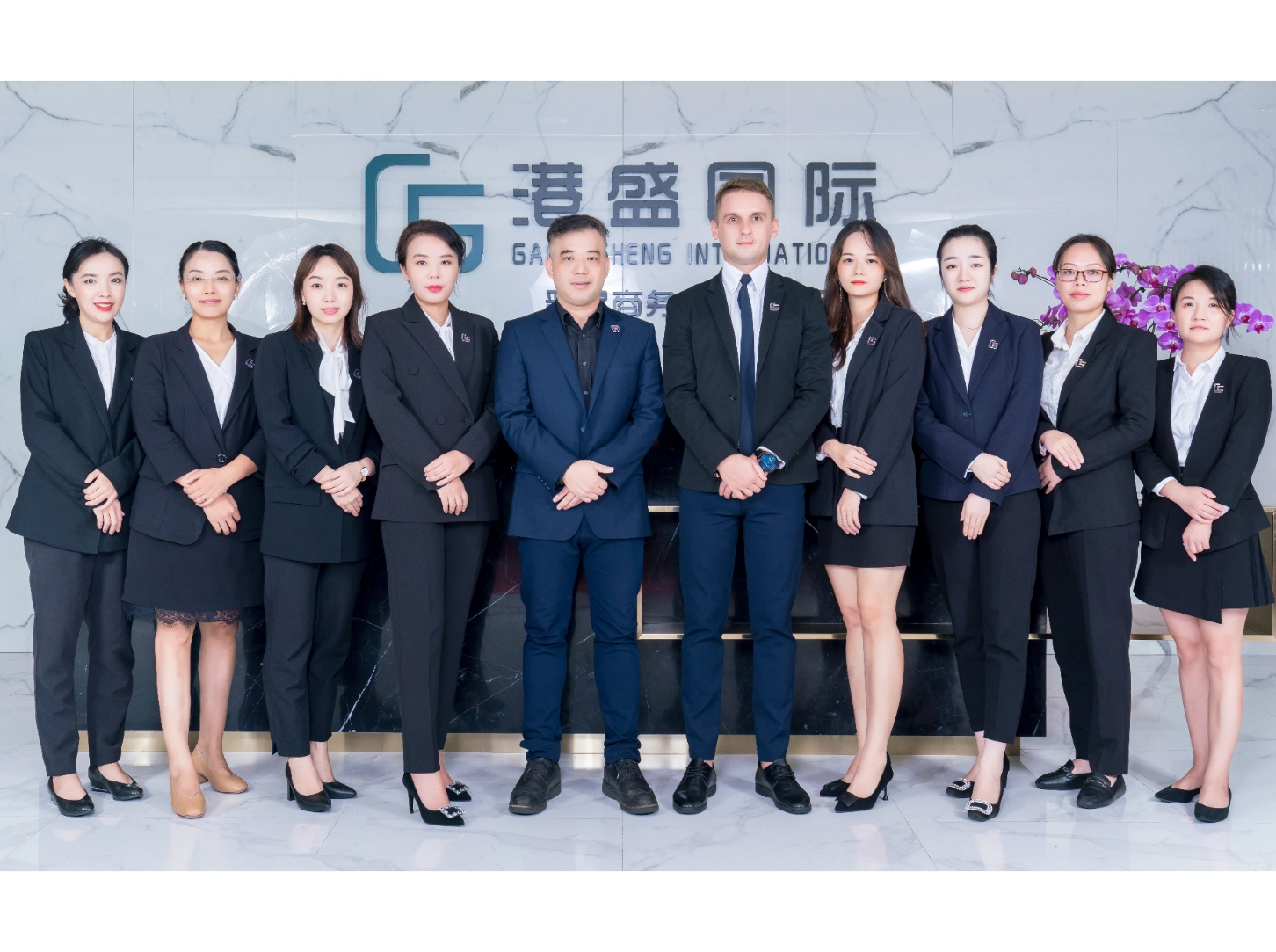 跨国律师 / 会计师 / 税务师团队